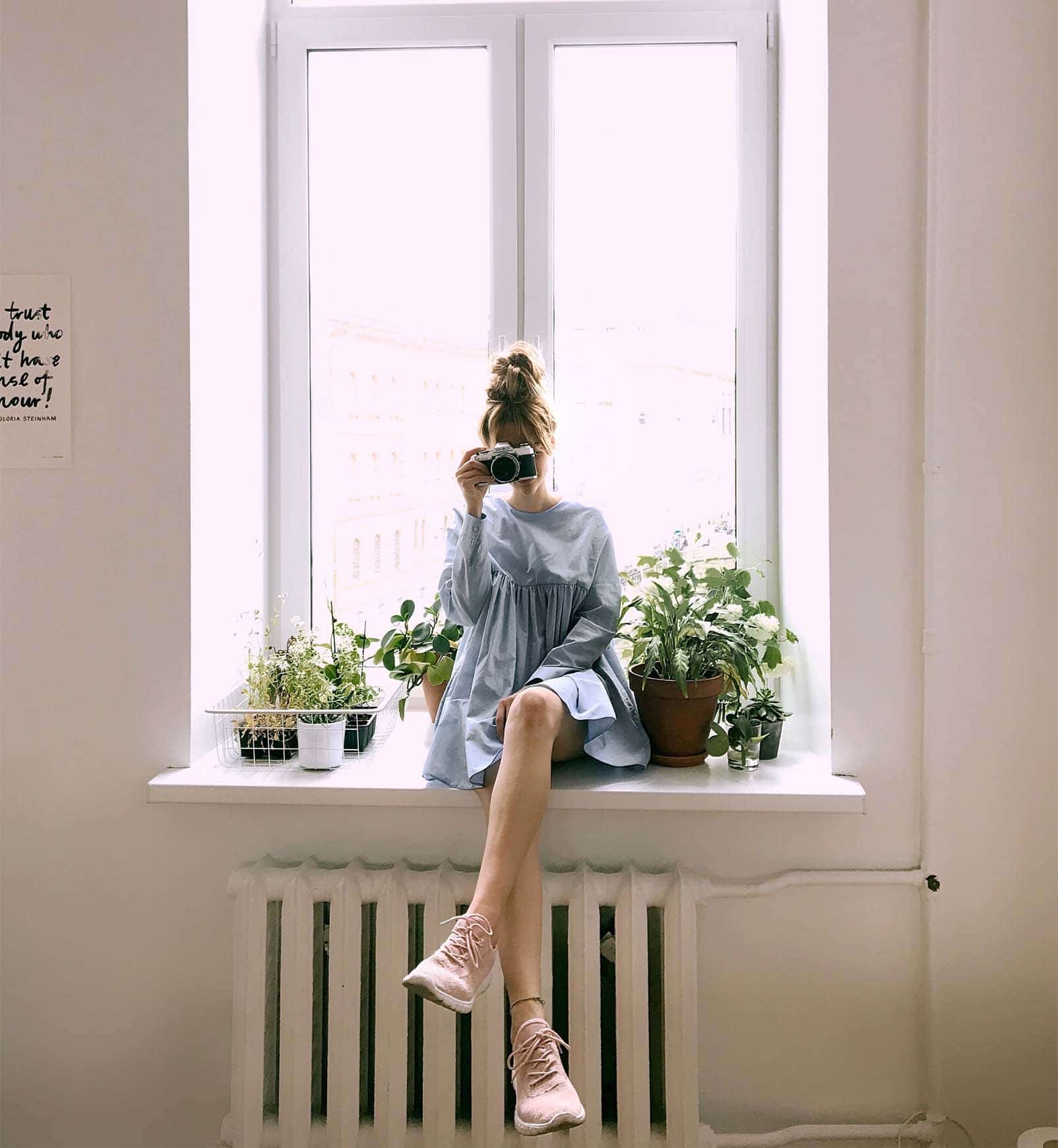 Using black camera outdoors